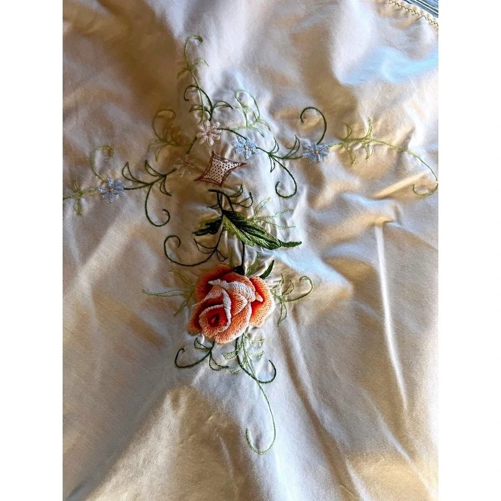 Vintage Floral Embroidered Bedspread Covering Topper Pink Orange Roses Cutwork